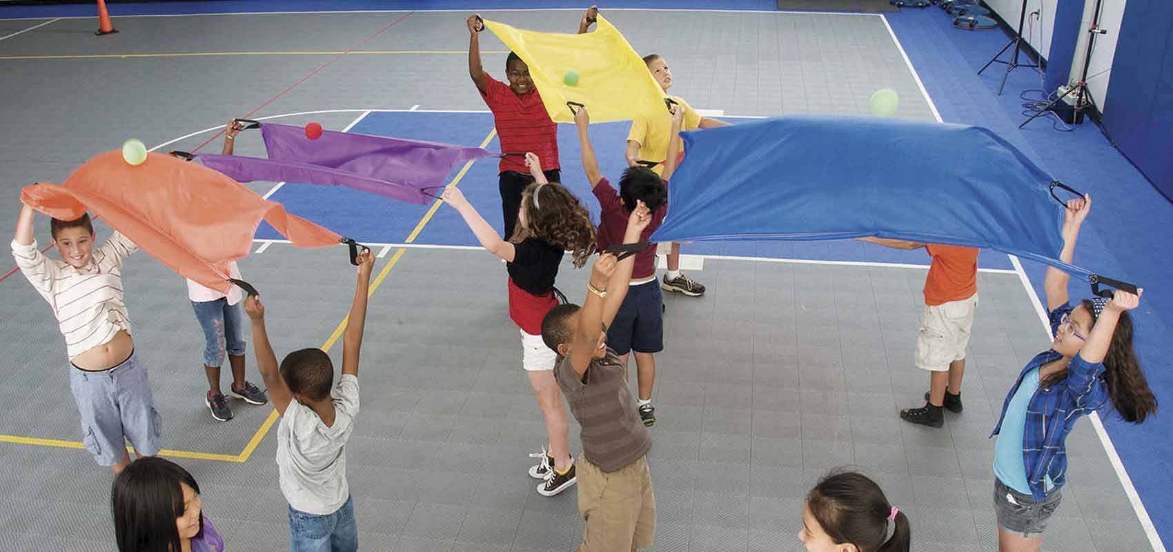 Paracaídas infantil cooperativo