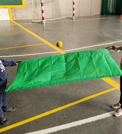 Juego de lanzar y recoger con paracaídas infantil