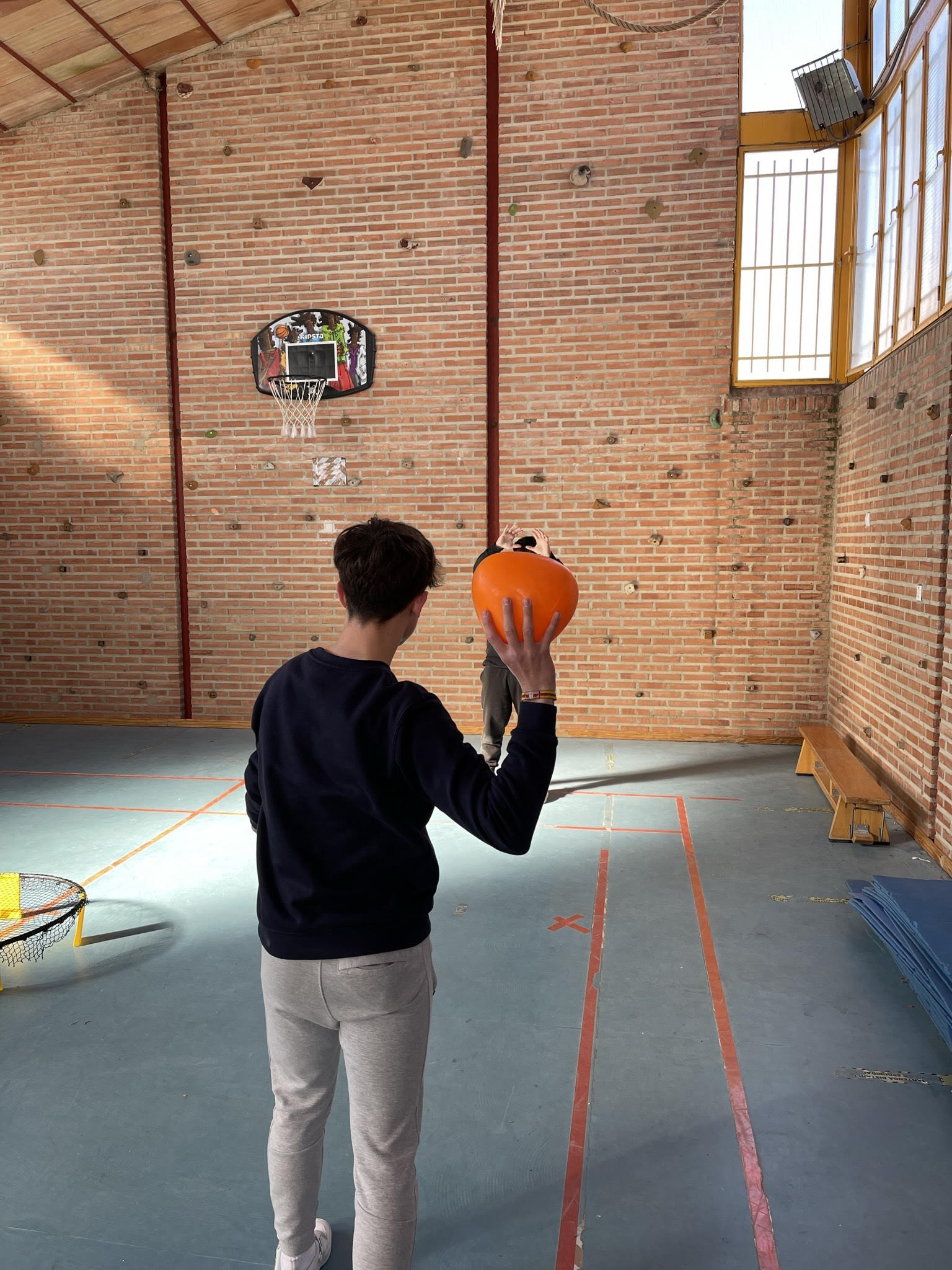 Juegos con pelota educación física